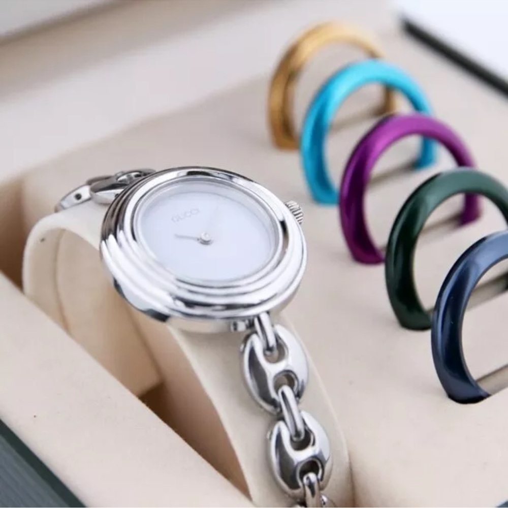 GUCCI Vintage Silver Watch Stunning!! 😍